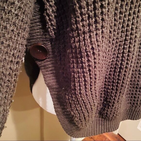 Magnolia Lane Oversized Sweater Size Medium - Picture 2 of 8